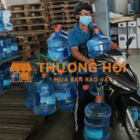 Cần tuyển giao hàng nước uống đóng bình bằng xe máy Cty, Nữ NVVP