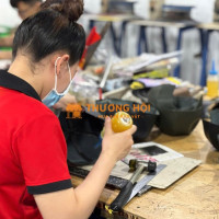 XƯỞNG SẢN XUẤT ĐỒ DA RIÊNG CHO LOCAL BRAND THEO MẪU