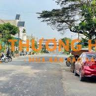 Chủ cần bán gấp lô đất ngay đường Phùng Hưng