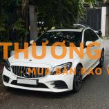 Chính chủ bán xe ô tô Mercedes C300 màu trắng, số tự động, ĐK 2019