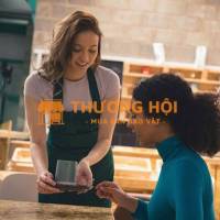 Tuyển Nữ Phục Vụ Quán Cafe Sinh Tố
