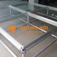 Lao động phổ thông lắp ráp khung nhôm