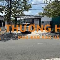 Nhà lớn tiện làm kho xưởng ,kinh doanh