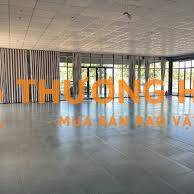 Cần cho thuê gấp mặt bằng kinh doanh 2 mặt tiền trung tâm thành phố QN