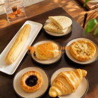Điểm hẹn cafe nghệ thuật giữa lòng Hà Nội - Drop In Cafe & Bistro