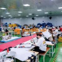 CÔNG NHÂN SẢN XUẤT TÚI KCN TÂN ĐỨC (LONG AN)