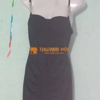 Đầm body đen dây xích