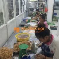 TUYỂN NỮ LĐPT NGỒI GÓI NEM CHẢ TRÉ (có chỉ việc)