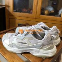 Giày thể thao Umbro - Size 41.5