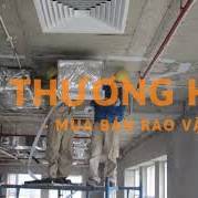 Thợ thi công lắp đặt hệ thống điều hoà không khí