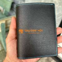Ví da nam/nữ, dáng đứng
