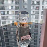 Còn vài chai nước hoa cần thanh lý