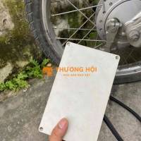 bơm ô tô xe máy bằng pin tiện lợi