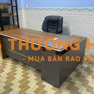 Cần nhượng lại 1 bàn và 1 bàn giám đốc mới 99%