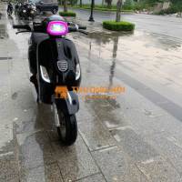 Xe máy điện Vespa biển và đăng ký đầy đủ bình khoe