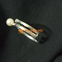 Nhẫn bạc PNJ 925 đính ngọc trai xinh