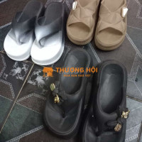 Dư pass rẻ combo 3 đôi dép bánh mì còn mới đẹp ạ