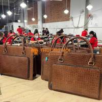 XƯỞNG SẢN XUẤT QUÀ TẶNG DA CHO DOANH NGHIỆP – UY TÍN, NHANH, ĐẸP