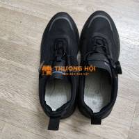 Giày thể thao vải thoáng khí đen size 41, núm vặn.