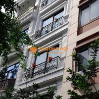 Vạn Phúc Hà Đông ô tô đỗ cửa giá sốc.