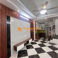 SIÊU HÓT - BÁN NHÀ TRUNG TÂM THẠCH BÀN- 30M², MT 4.5 M - 5 tầng – CHỈ 6.X TỶ, Ô TÔ TRÁNH