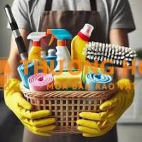 Tuyển gấp 2 Chị : Tạp Vụ ,Dọn Dẹp Văn Phòng ( Quận Tân Phú )