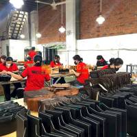 QUÀ TRI ÂN KHÁCH HÀNG – SANG TRỌNG VÀ Ý NGHĨA VỚI VÍ DA XTC