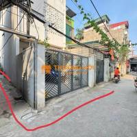 Bán nhà C4 ngõ 405 Ngọc Thuỵ 57m gần oto chỉ nhỉnh 4 tỷ. LH 0936123469