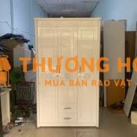 Cần thanh lý 02 tủ quần áo và ghế tựa + giường