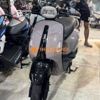 Vespa xám bình mới thay chạy khoẻ
