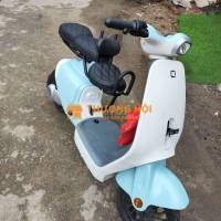 Xe điện hót girl