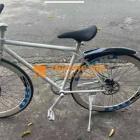 Xe đạp vành đúc màu Trắng