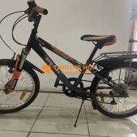 Xe đạp thể thao DECH đen cam cho học sinh