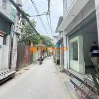 Bán nhà ngõ 405 Ngọc Thuỵ 32m x 3T oto tránh, kinh doanh chỉ nhỉnh 5 tỷ. LH 0936123469