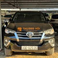 Xe Toyota Fortuner 2.7V 4x2 AT 2017