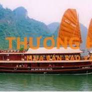 Nhân viên lễ tân trên tàu