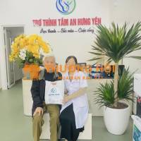 Cần làm gì khi người thân có biểu hiện lãng tai?