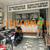 Quán mình cần 5 nam làm đồ ăn cho shipper đến lấy