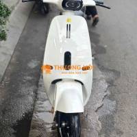 Xe máy điện Trắng