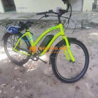 Xe đạp điện Hurley màu Vàng chanh