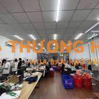 Nhân viên đóng gói xưởng thêu Quận 12