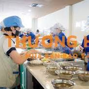 TUYỂN NHÂN VIÊN PHỤC VỤ – CHIA SUẤT ĂN