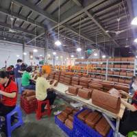 NGUỒN HÀNG SỈ ĐỒ DA FORM BASIC – GIẢI PHÁP CHO KHÁCH CHỢ
