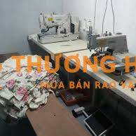 tuyển thợ làm khuy nút gấp xếp quần áo