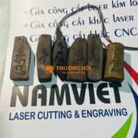 NHẬN KHẮC LASER LÊN ĐÁ GỖ THƠM THEO YÊU CẦU - LH 0775 007 909
