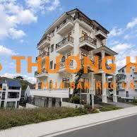 Bán khách sạn mặt tiền phường Xuân Hương, thành phố Đà Lạt