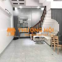 Cho thuê nhà 214/C15 Nguyễn Trãi Q1,nhà bếp ,3 phòng ngủ và 2 WC
