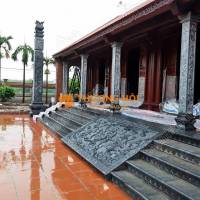 Bậc tam cấp đá xanh rêu – sang trọng, bền chắc, chống trơn hiệu quả