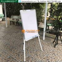 Bảng Flipchart 3 Chân Xếp Gọn Polytaiwan (80 x 60cm) BAVICO – Gọn Nhẹ, Tiện Lợi & Hiện Đại