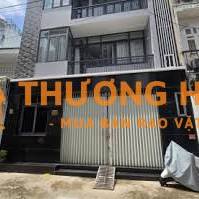 Bán nhà Quận 7 giá rẻ, DT 7x10m, đúc 1 lầu, 3 phòng ngủ, đường xe hơi
